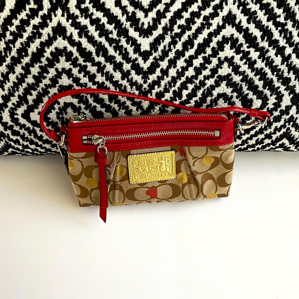 Coach Poppy Gold Hearts Wristlet